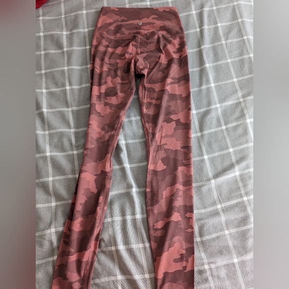 Lululemon Align 28" Leggings Heritage 365 Camo Brier Rose Multi Size 4 - Picture 4 of 5